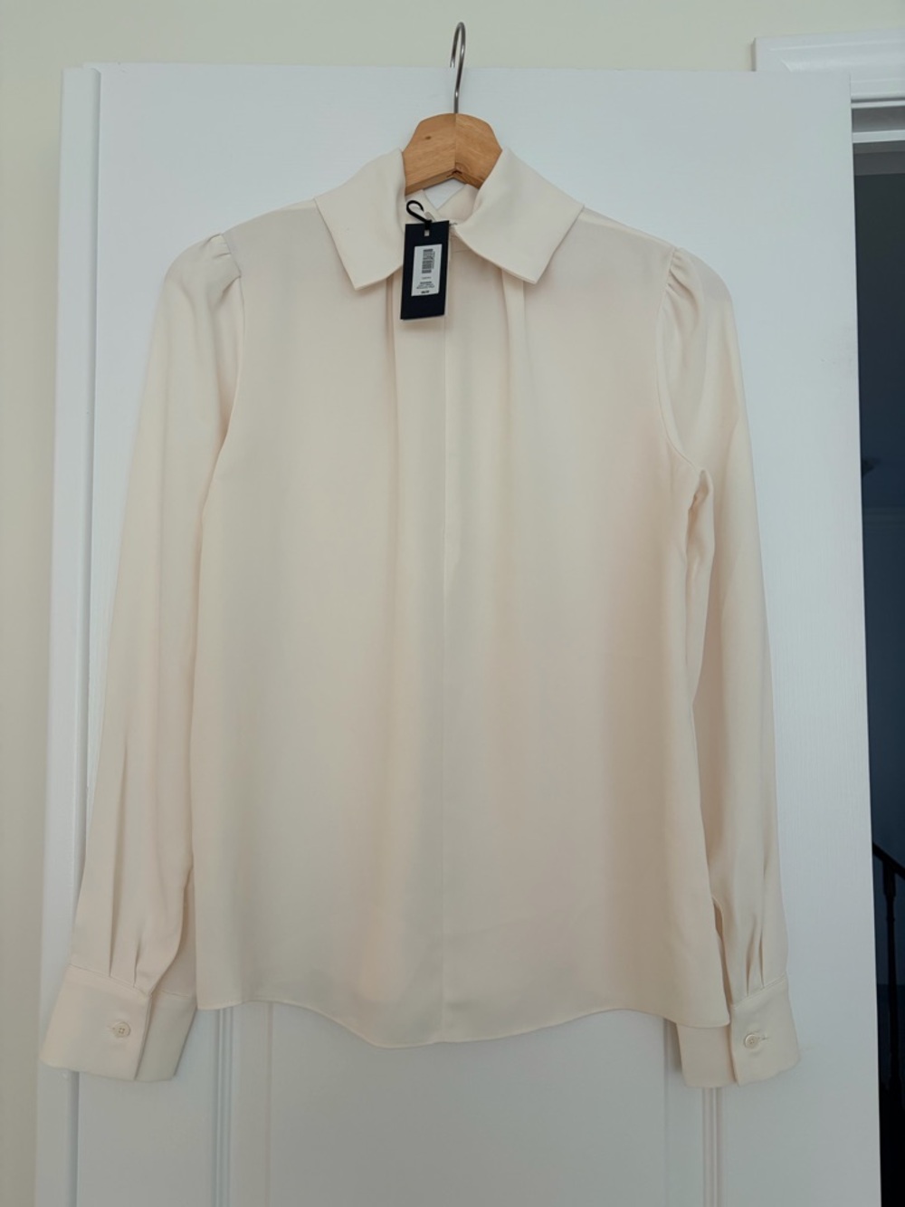 Aritzia Babaton Madison Blouse - Picture 2 of 2
